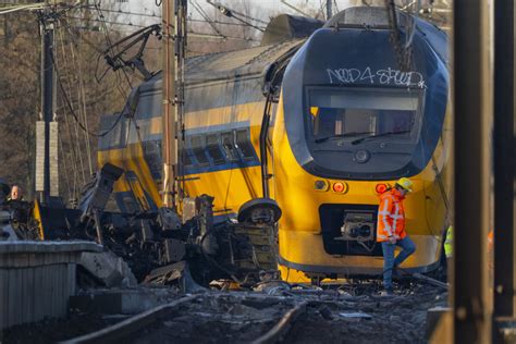 Train derailment near The Hague kills 1, injures several